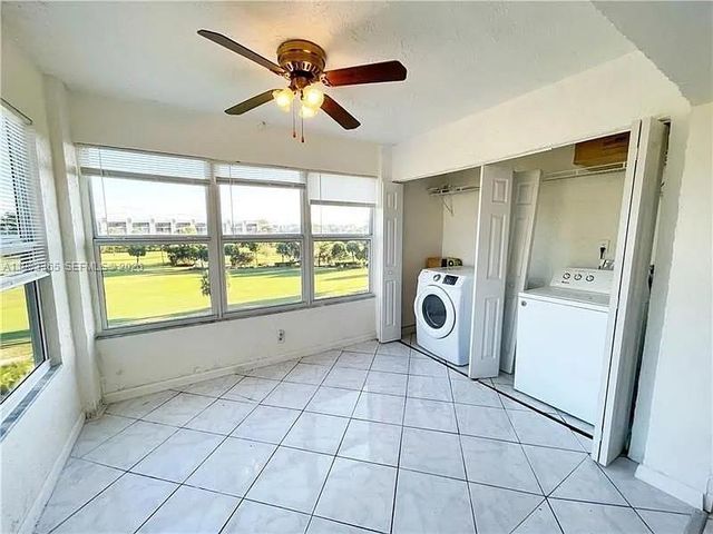 9370 SW 8th St 423, Boca Raton, FL 33428