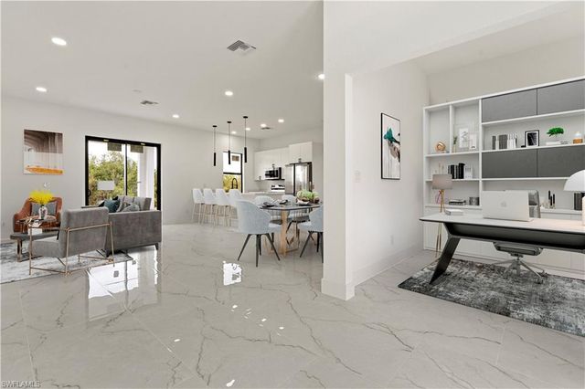 2700 42nd st W, Lehigh Acres, FL 33971