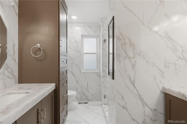 3807 Garnet Way, Highlands Ranch, CO 80126