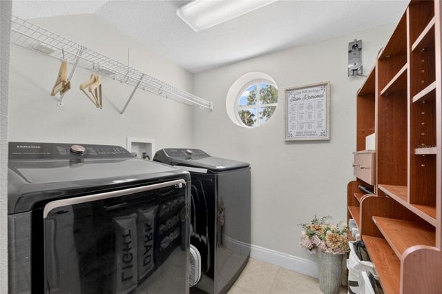 5536 LUMINAR POINTE LANE, Apollo Beach, FL 33572
