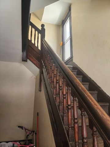 66 Palmer Ave, Springfield, MA 01108