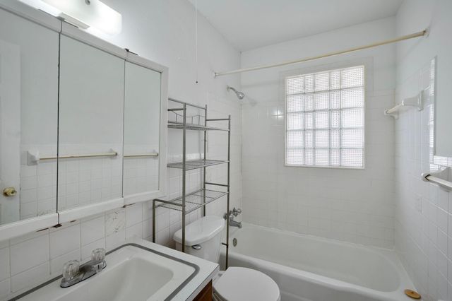 1094 25th Avenue SE, Minneapolis, MN 55414