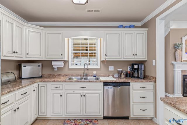 3709 Chartwell Court, Decatur, AL 35603