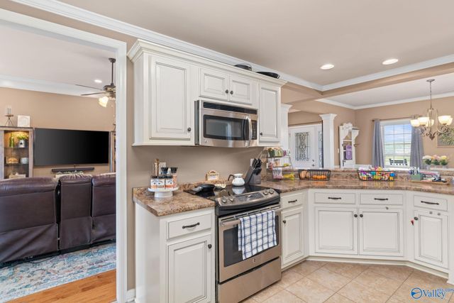 3709 Chartwell Court, Decatur, AL 35603