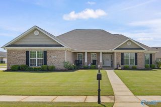 3709 Chartwell Court, Decatur, AL 35603