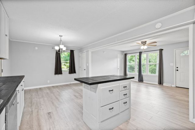 684 Dean Rd, Clarksville, TN 37040