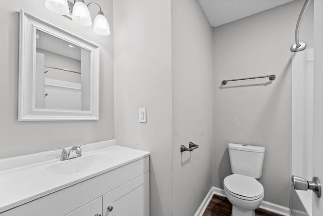 684 Dean Rd, Clarksville, TN 37040
