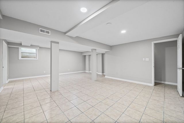 684 Dean Rd, Clarksville, TN 37040