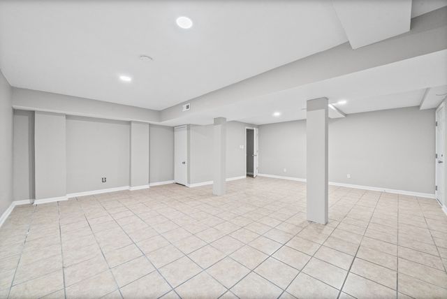 684 Dean Rd, Clarksville, TN 37040