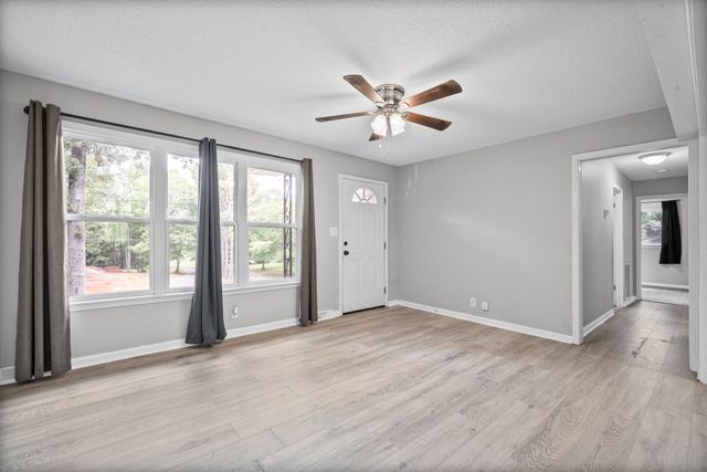 684 Dean Rd, Clarksville, TN 37040