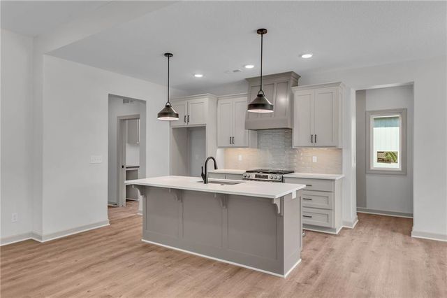 318 Rockers Drive, Baldwin City, KS 66006