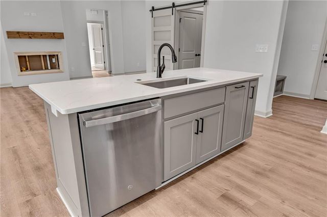 318 Rockers Drive, Baldwin City, KS 66006