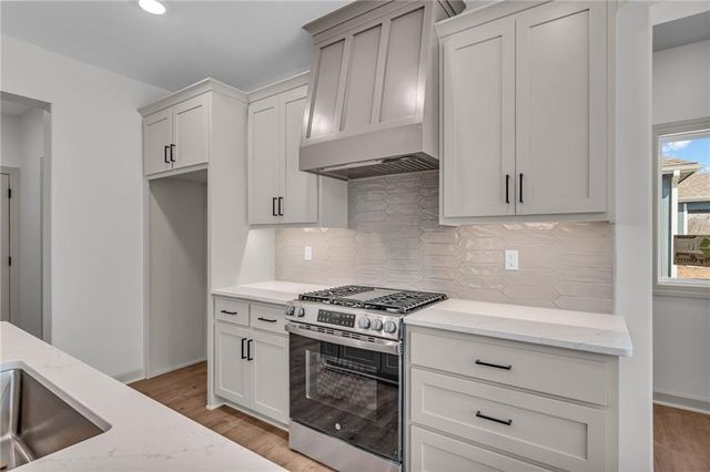 318 Rockers Drive, Baldwin City, KS 66006