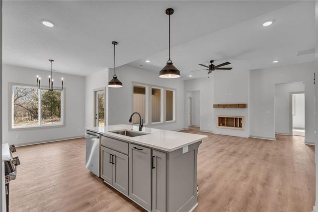 318 Rockers Drive, Baldwin City, KS 66006