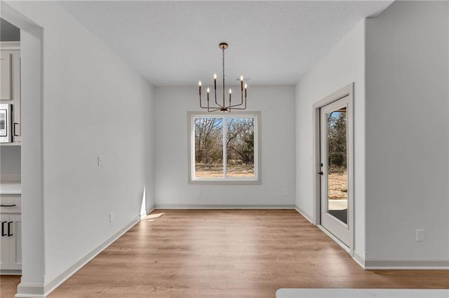 318 Rockers Drive, Baldwin City, KS 66006