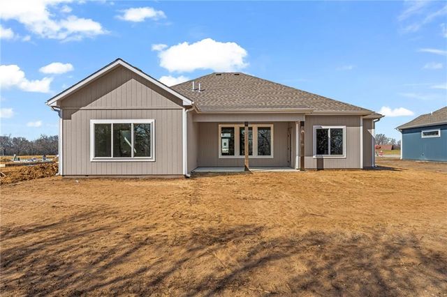 318 Rockers Drive, Baldwin City, KS 66006