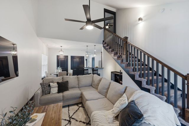 3067 Whitland Crossing Dr, Nashville, TN 37214
