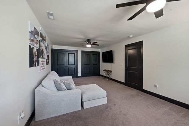 3067 Whitland Crossing Dr, Nashville, TN 37214