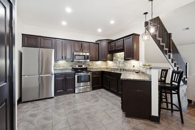 3067 Whitland Crossing Dr, Nashville, TN 37214