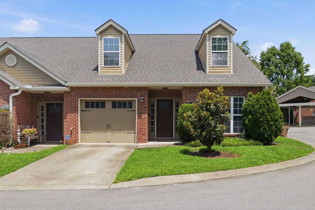 3067 Whitland Crossing Dr, Nashville, TN 37214