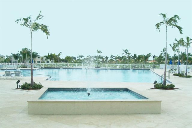 2884 SE 2nd Drive 2, Homestead, FL 33033