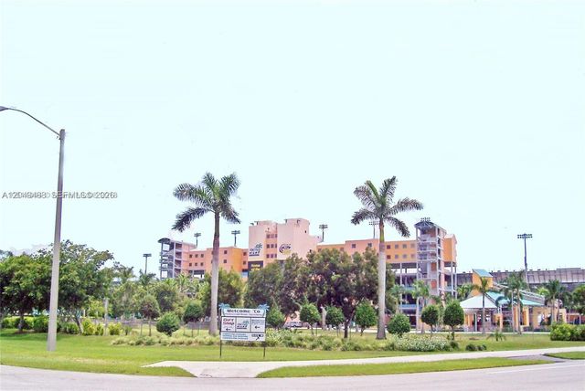 2884 SE 2nd Drive 2, Homestead, FL 33033