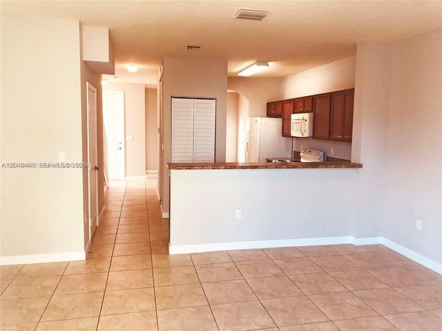 2884 SE 2nd Drive 2, Homestead, FL 33033