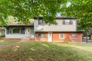 1206 University Drive, Dekalb, IL 60115