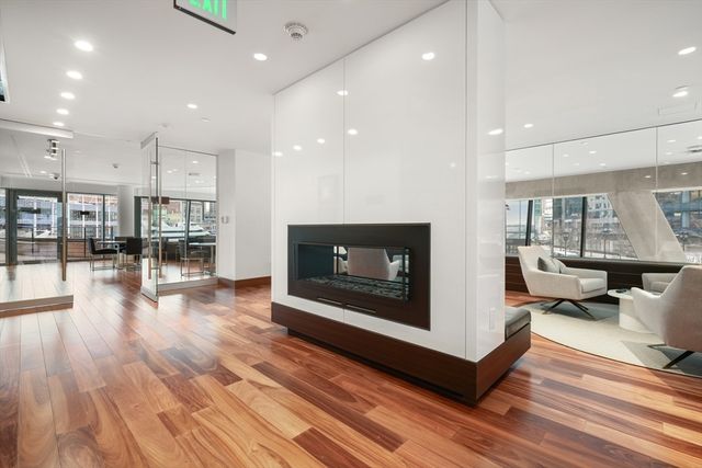 300 Pier 4 Blvd 6L, Boston, MA 02110