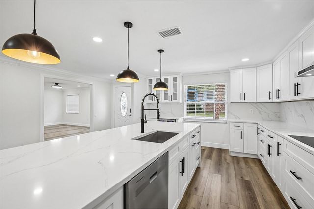 2230 ALBRIGHT DRIVE, Clearwater, FL 33765