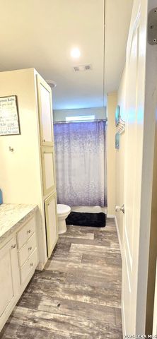 250 County Road 4631, Hondo, TX 78861