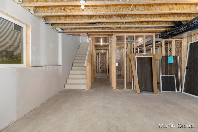 2245 Watertown Way, Grand Rapids, MI 49505