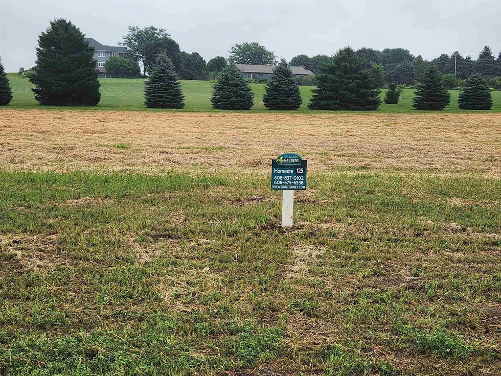 L125 Lucas Lane, Sun Prairie, WI 53590