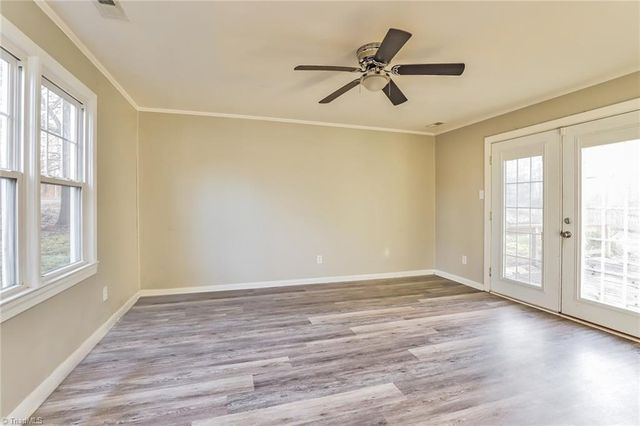 106 Spur Road, Greensboro, NC 27406