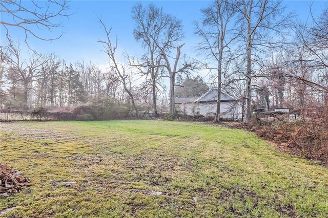 106 Spur Road, Greensboro, NC 27406
