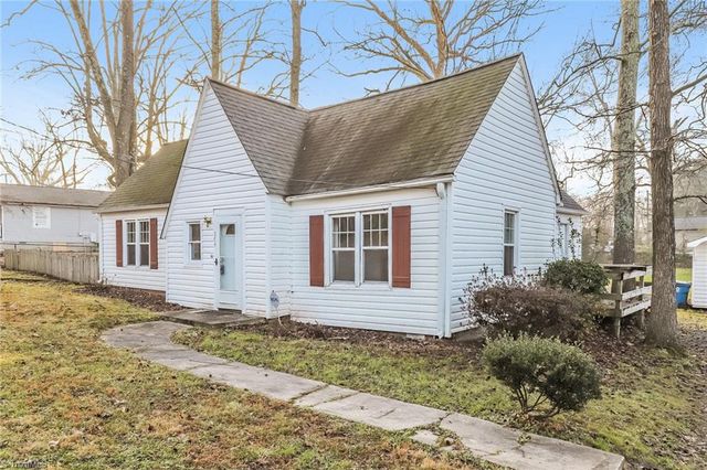 106 Spur Road, Greensboro, NC 27406