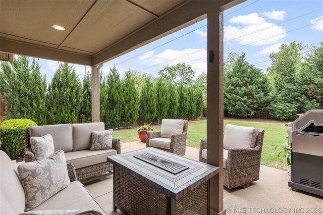 8614 E 110th Court, Tulsa, OK 74133