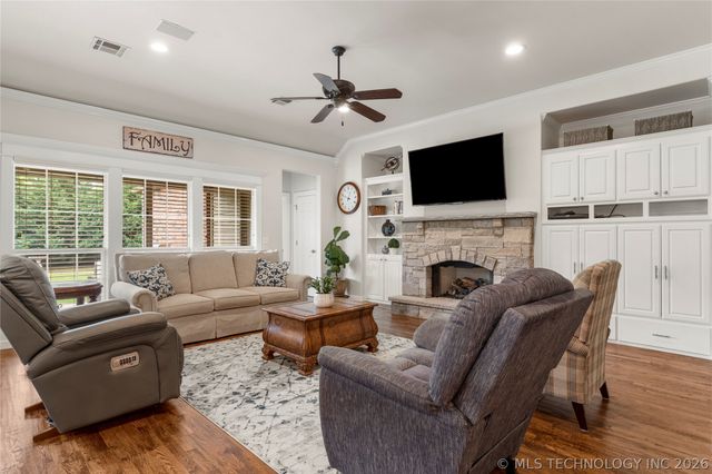 8614 E 110th Court, Tulsa, OK 74133