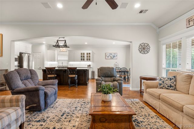 8614 E 110th Court, Tulsa, OK 74133