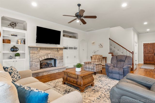 8614 E 110th Court, Tulsa, OK 74133