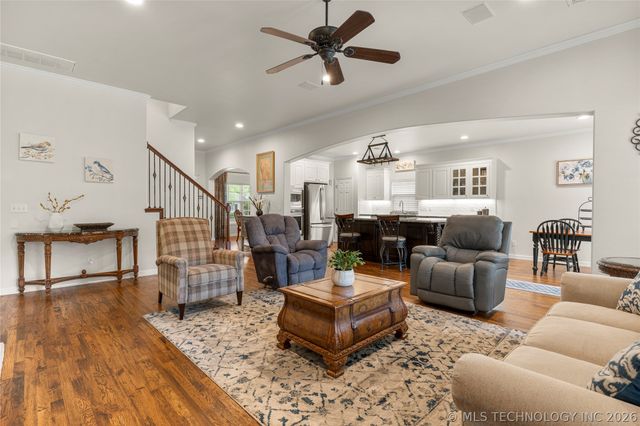 8614 E 110th Court, Tulsa, OK 74133