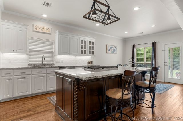 8614 E 110th Court, Tulsa, OK 74133