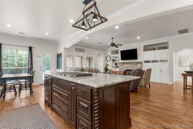 8614 E 110th Court, Tulsa, OK 74133