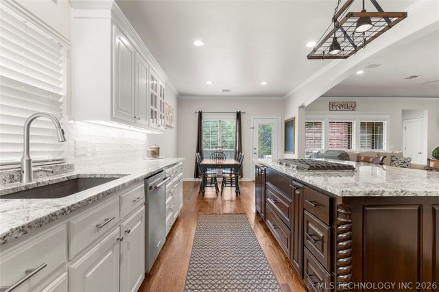 8614 E 110th Court, Tulsa, OK 74133