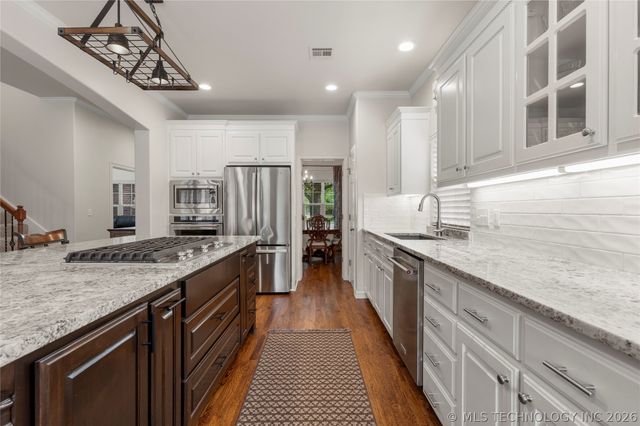 8614 E 110th Court, Tulsa, OK 74133