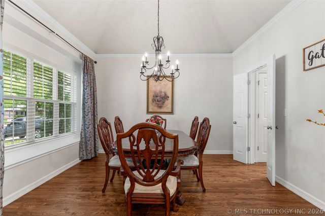 8614 E 110th Court, Tulsa, OK 74133