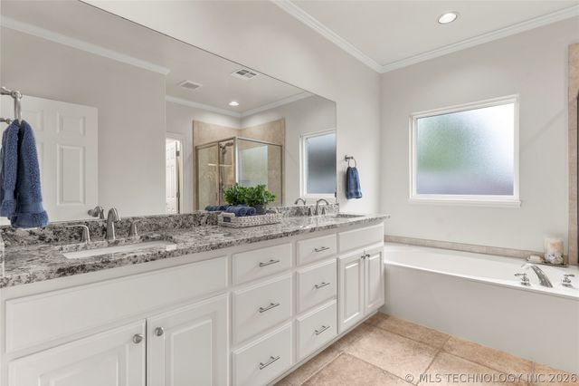 8614 E 110th Court, Tulsa, OK 74133