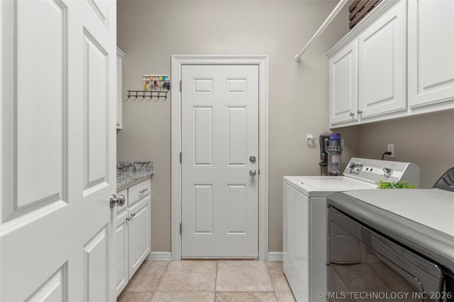 8614 E 110th Court, Tulsa, OK 74133