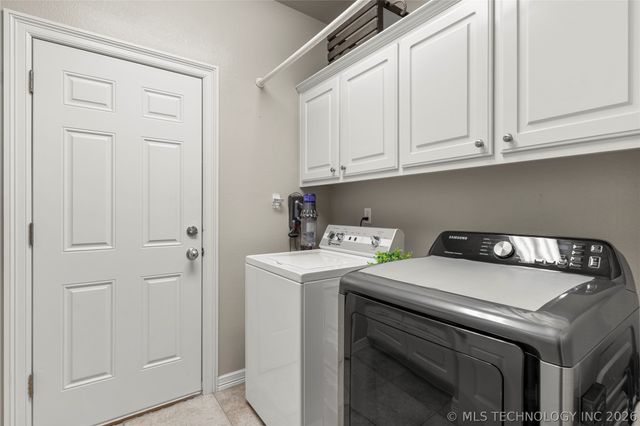 8614 E 110th Court, Tulsa, OK 74133