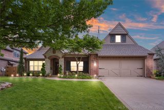 8614 E 110th Court, Tulsa, OK 74133